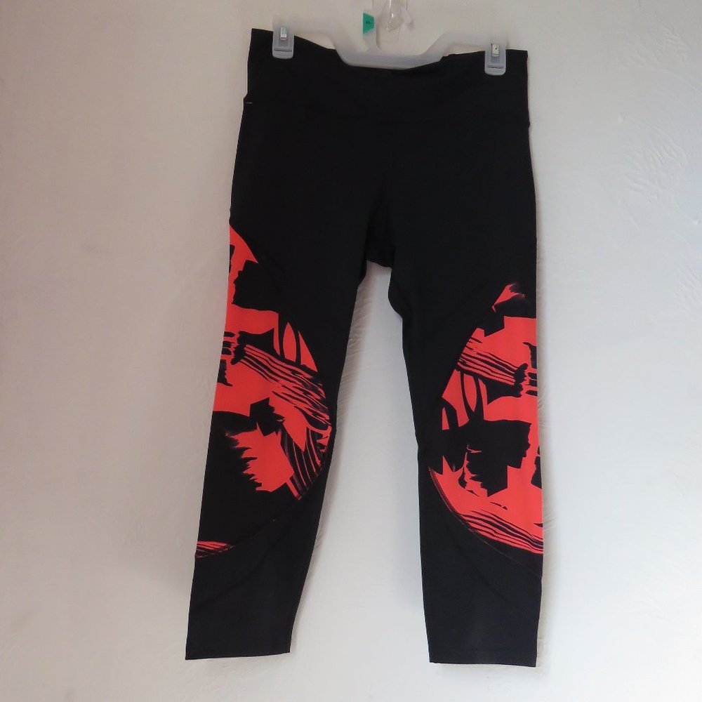 Under Armour Women's Workout Pants Breathelux Stretch Printed Crop L NWT Black